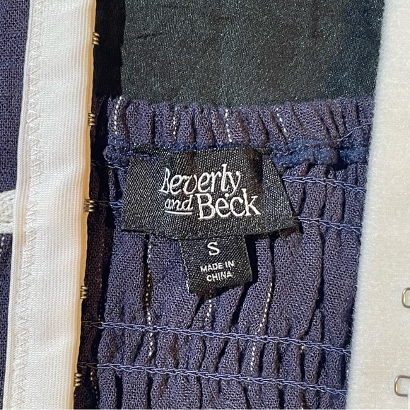 NWT Blue and White Stripe Lace Trim
Strapless Corset Top PacSun Beverly and Beck - Picture 5 of 7